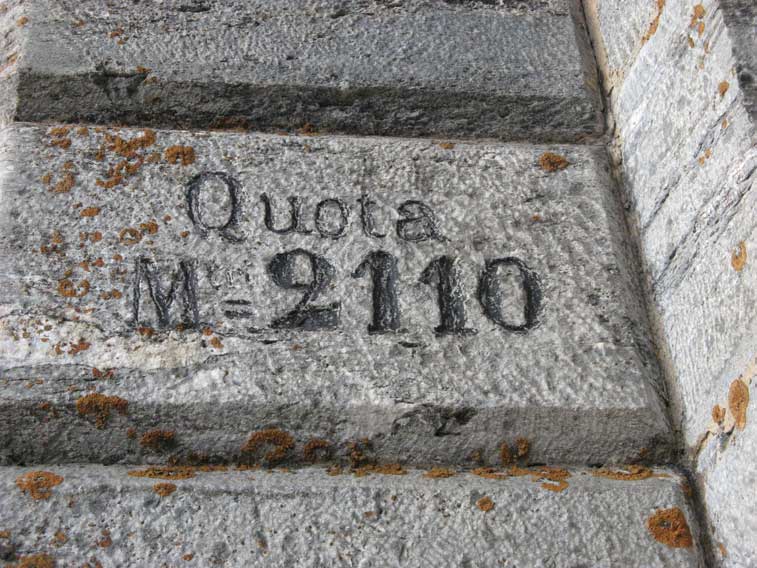 Quota del Forte Varisello incisa sul portale d'ingresso