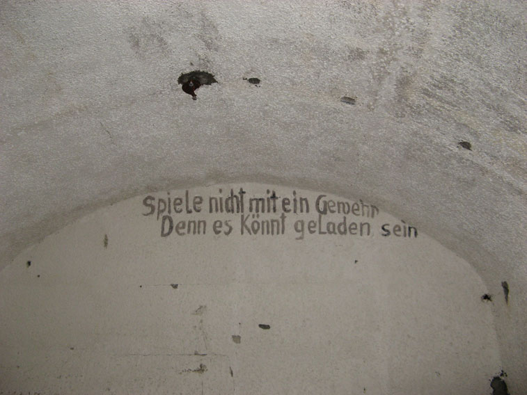 Batteria Punta Chiappa-Scritta nell'armeria
