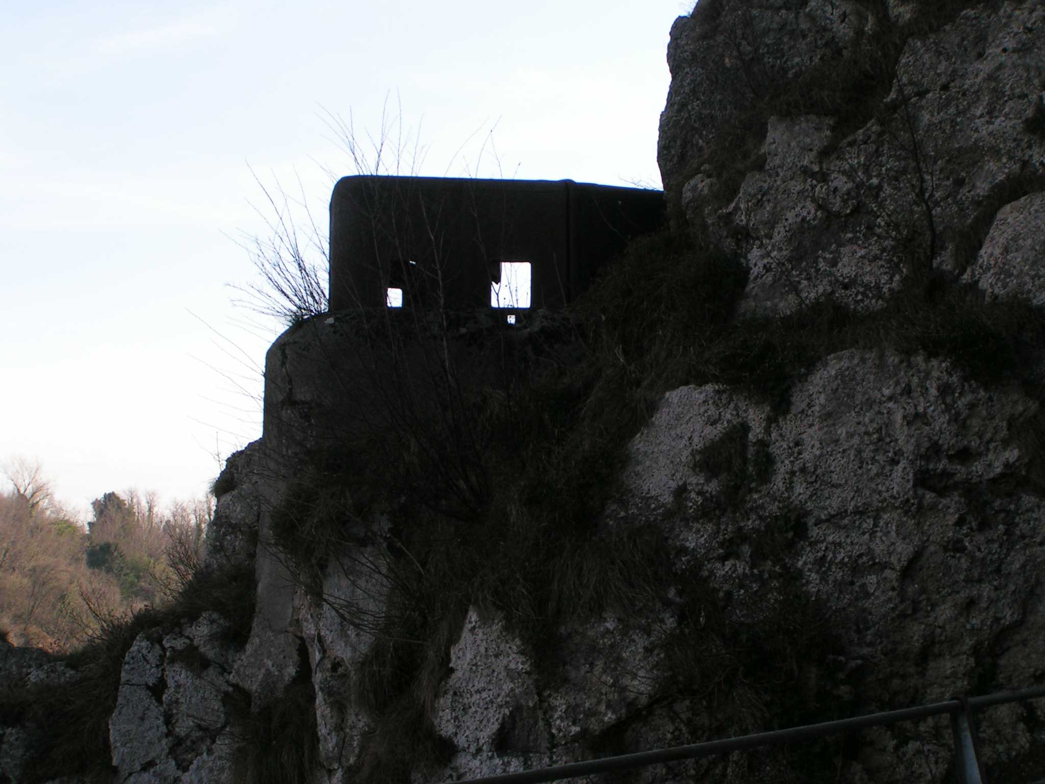 torretta metallica a presidio del ponte  ( 1° G.M. )