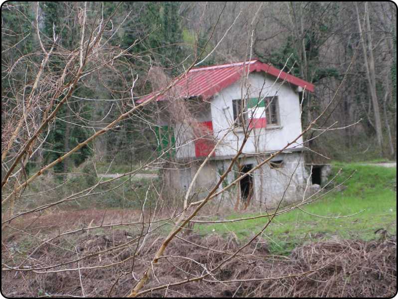 &quot;&quot; palazzina comando &quot;&quot; davanti all' opera