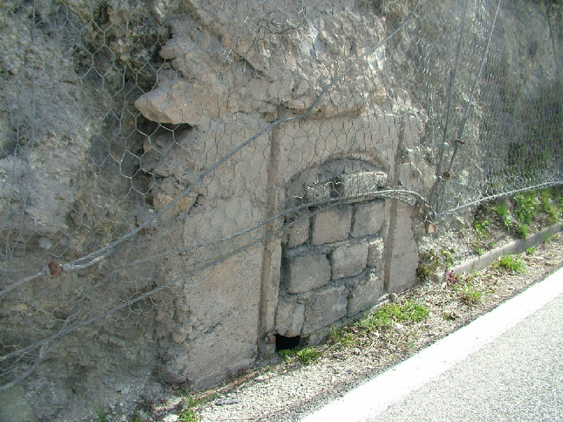 sutrio1.jpg