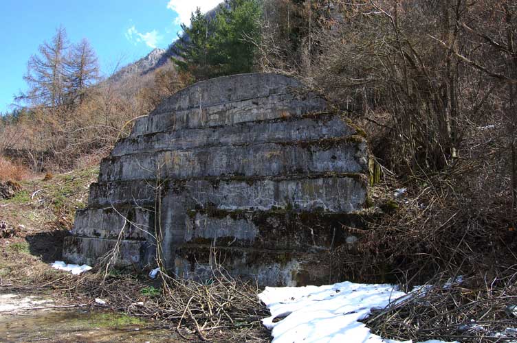 La spianata del Blocco 1 vista dall'esterno