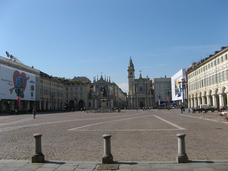 22 aprile 2015 Torino-Piazza San Carlo detta anche &quot;Il salotto di Torino&quot;