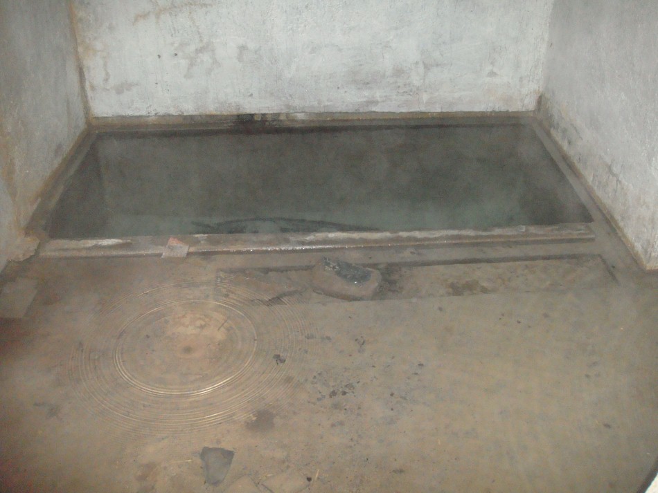 DSC03424 jacuzzi.JPG