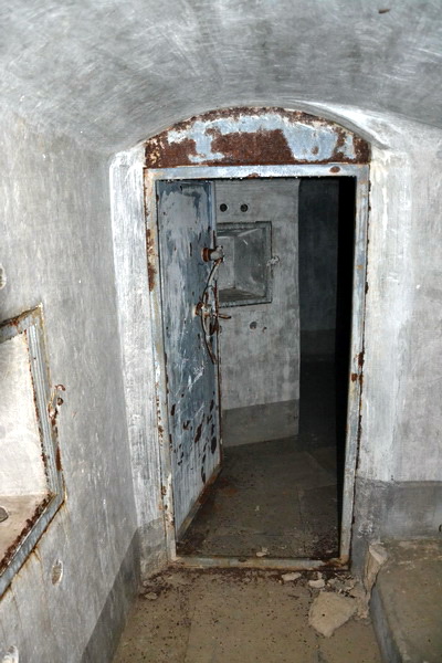 Porta stagna camera di combattimento arma 1