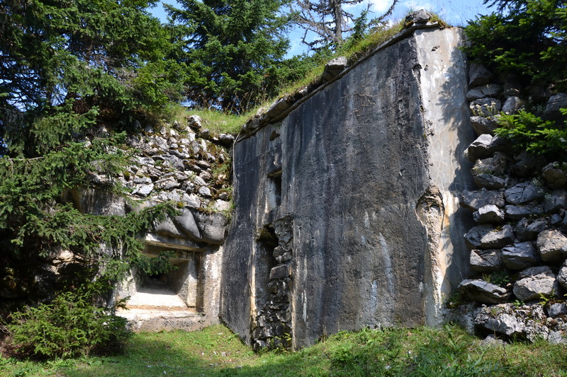 Caponiera e ingresso