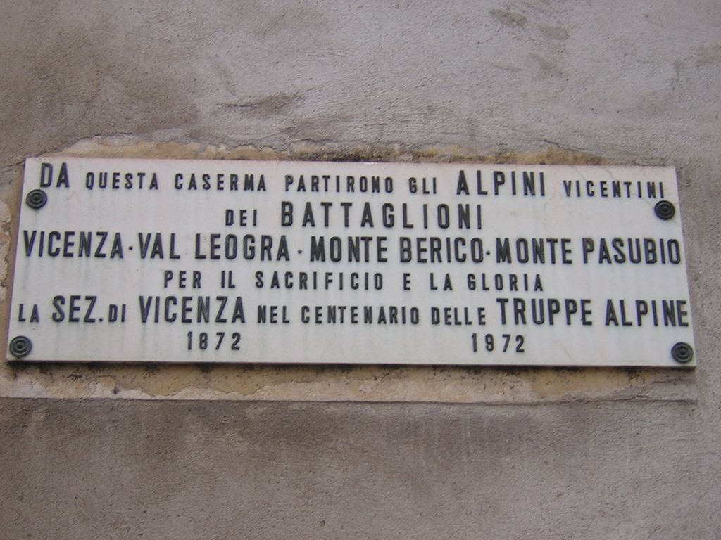 Vicenza: muro esterno residenza universitaria