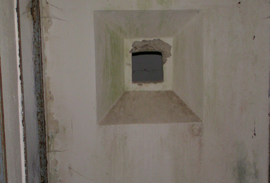 feritoia.difesa.entrata.ovest-0713.jpg