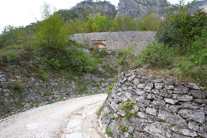 strada-accesso-forte_col_badin (1).jpg