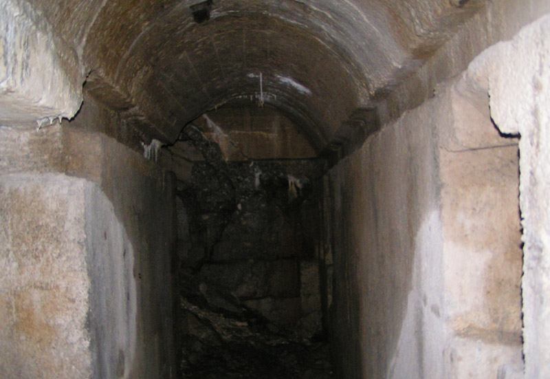 corridoio.laterale.interrotto.Op.4-0727.jpg