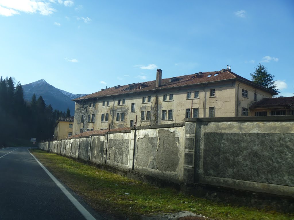 caserma Plozner-Mentil.jpg