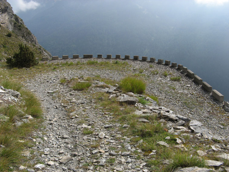 Un tratto della strada militare Bardonecchia-Punta Melmise