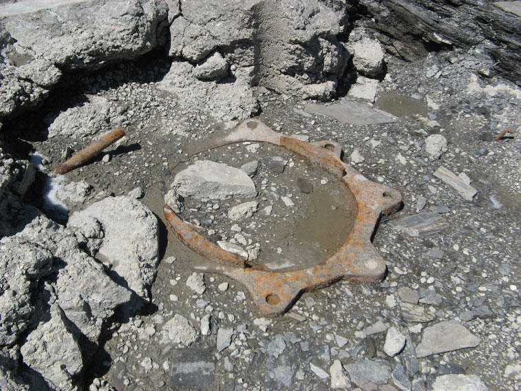 Moncenisio-Anello a cui veniva fissata la torretta-osservatorio del Centro VII