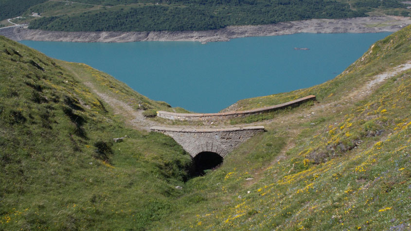 Il ponte visto da E