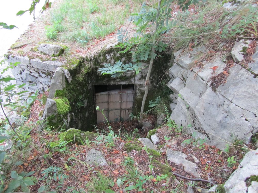 Manzano, Quota 54 e Castelmonte 031.JPG