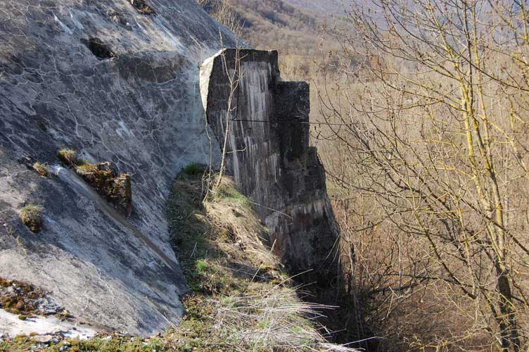 Parzialmente nascosta la parte del Blocco N verso il torrente Stura