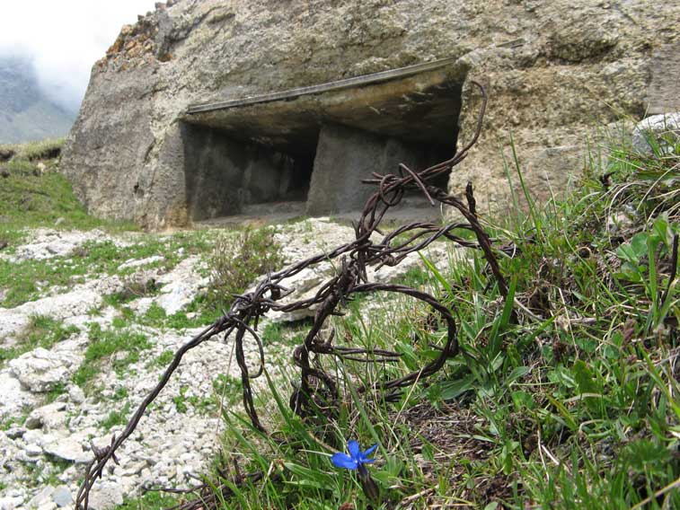 Moncenisio-Filo spinato e malloppo mitragliatrici
