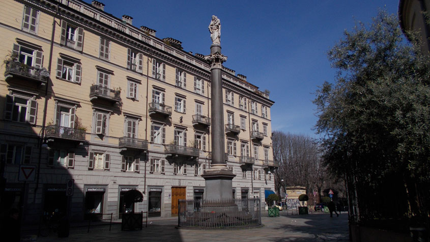 Torino 9 marzo 2017-Colonna votiva della Madonna della Consolata ubicata a fianco della Basilica lungo la via omonima