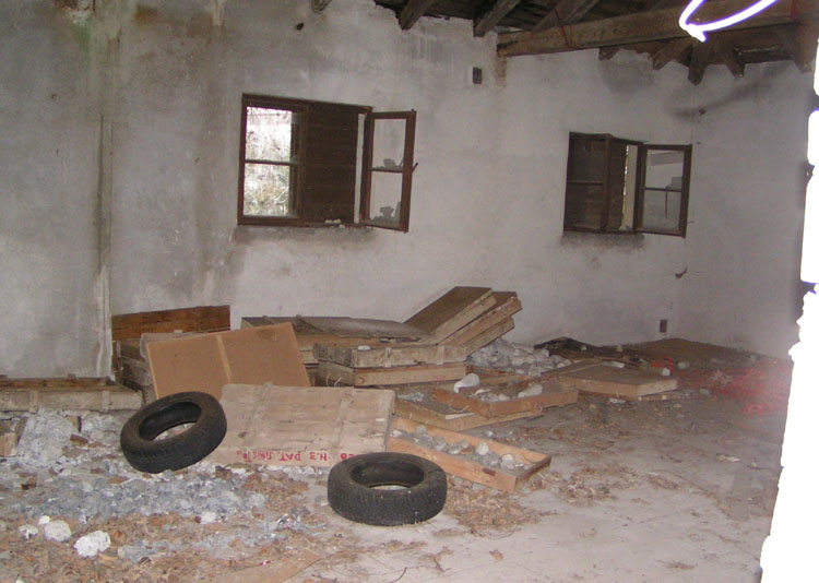 interno vecchi magazzini