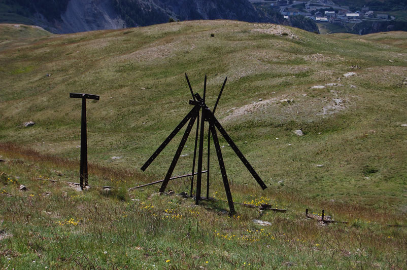 Supporti per reticolati-Altopiano dei Gondrans-Francia