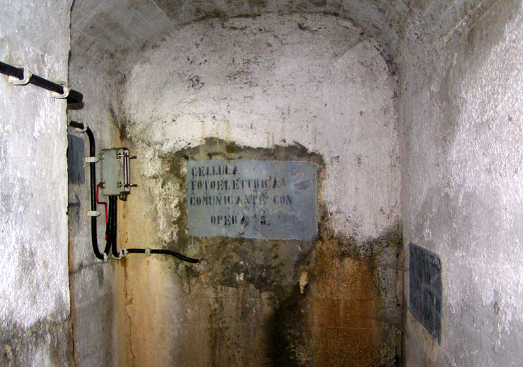 posizione ex dispositivo fotofonico di collegamento OP. 3