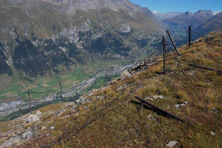 Moncenisio Forte Turrà-Reticolati e Valle dell'Arc verso Bessan con il Comune di Lanslevillard