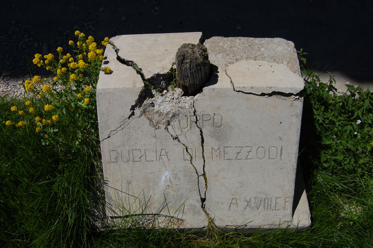 Il basamento del pennone della Bandiera