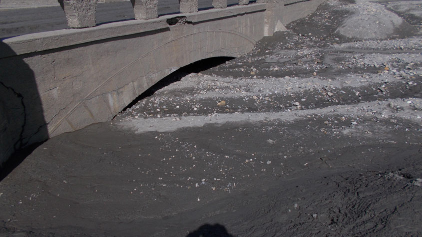 Moncenisio fondo lago-Particolare della prima arcata del Ponte Rosso