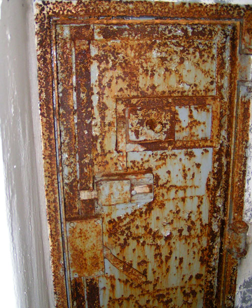 porta accesso basso