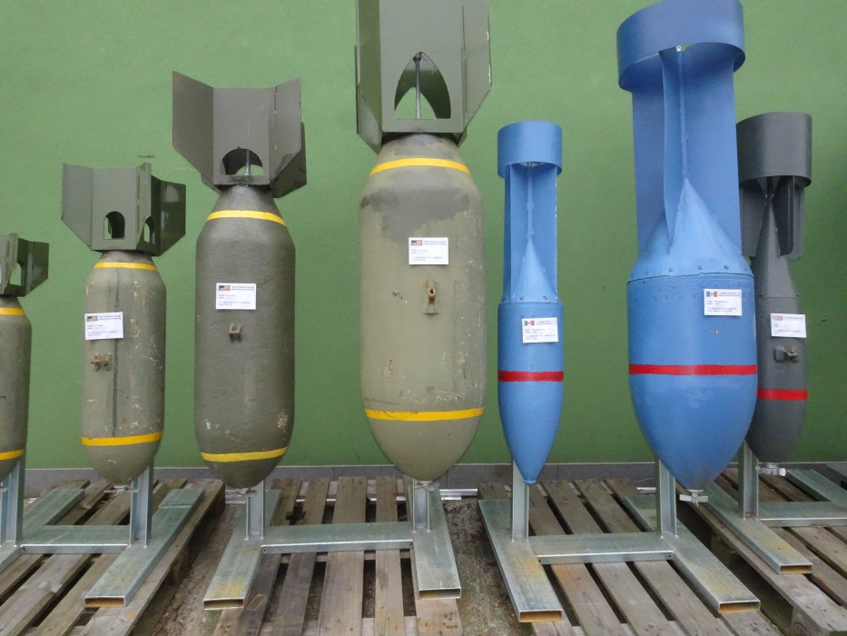 12 bombe 2 820.JPG