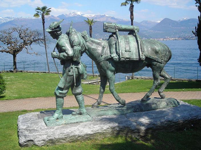 Stresa (VB)<br />Monumento ai caduti Alpini di tutte le guerre.