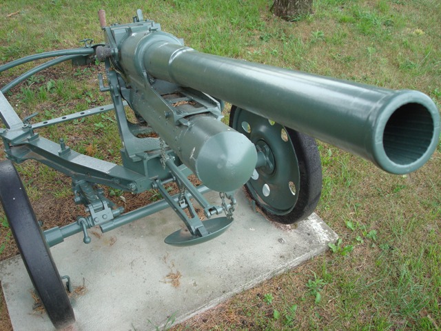 47-32 B.JPG