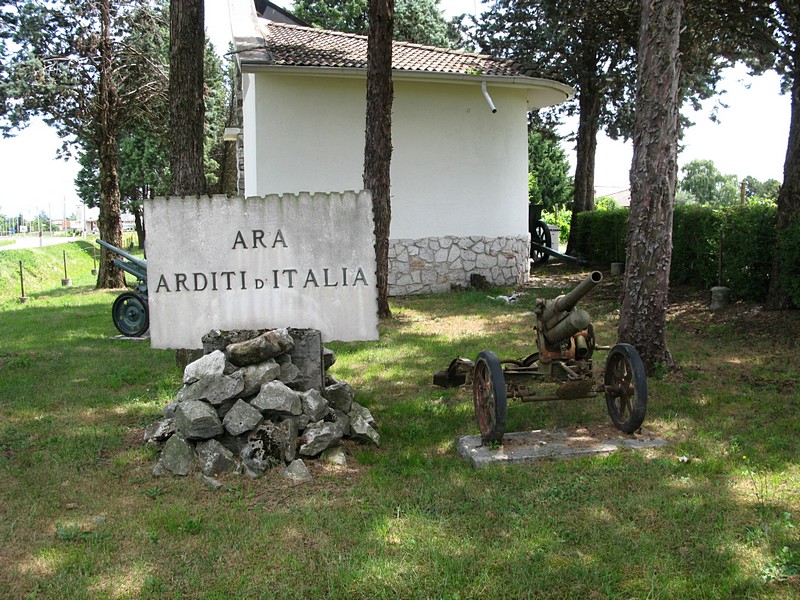 Qui ci sono altri pezzi interessanti...
