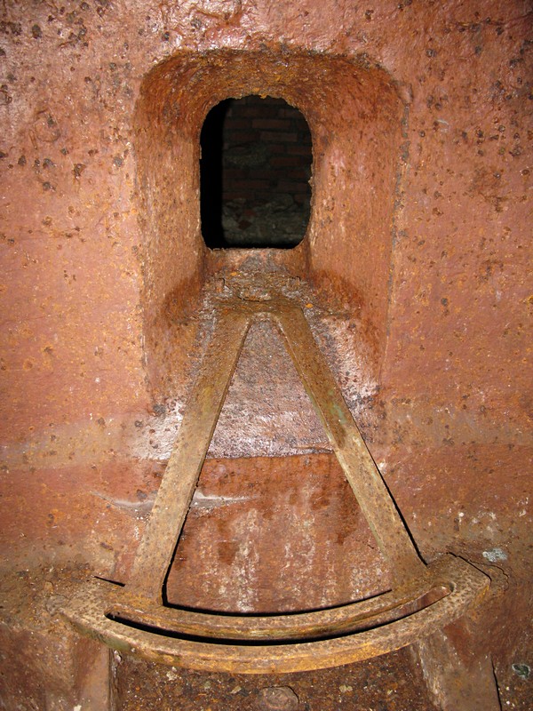 Piastra con minimo spessore frontale