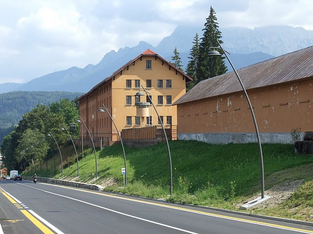 Tarvisio Lamarmora vista dalla vecchia statale.JPG