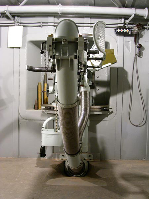 Dietro il cannone.jpg