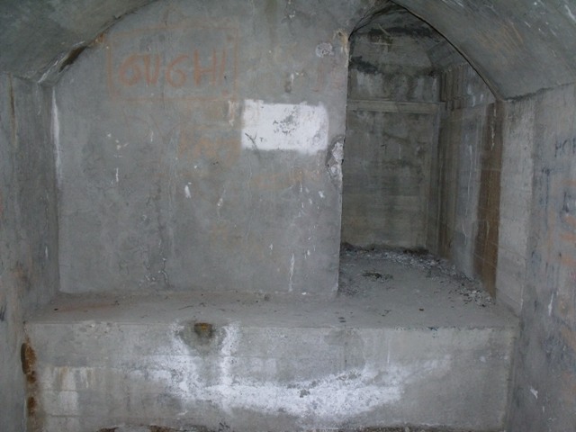 Interno della postazione dalla feritoia.