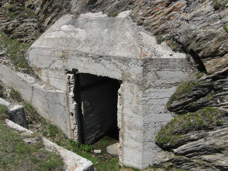 L'ingresso visto da SE