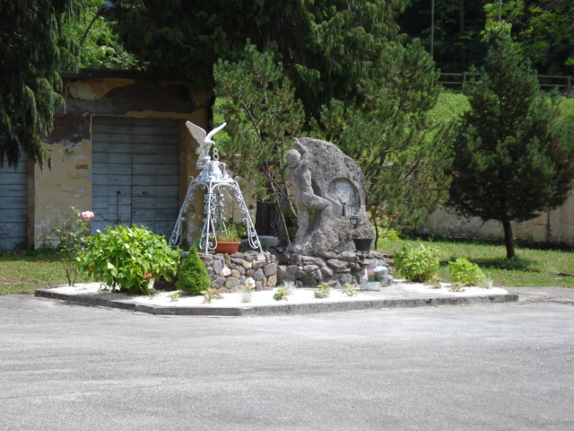 il monumento a maria plozner mentil