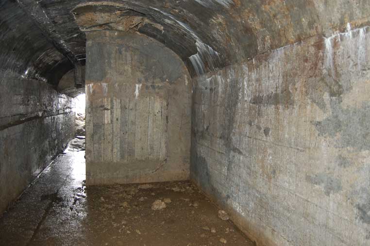 Il ricovero visto verso l'ingresso