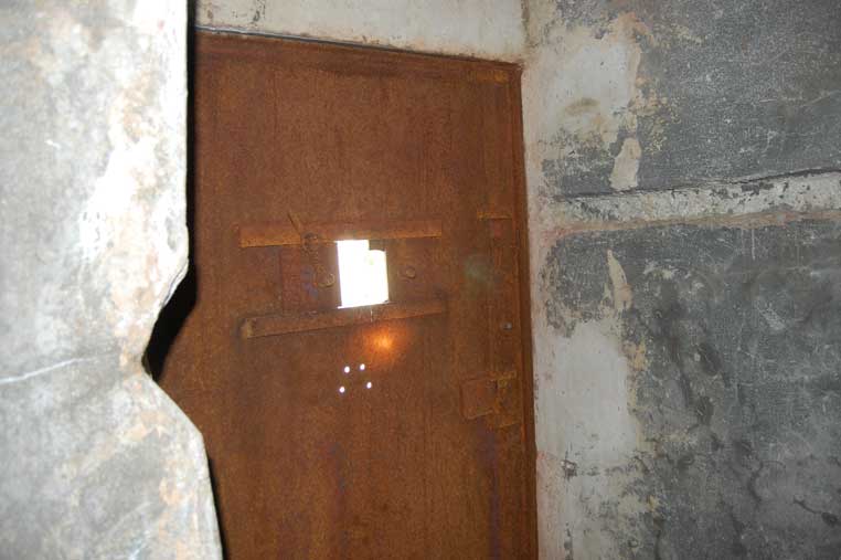 Particolare della feritoia della porta 1