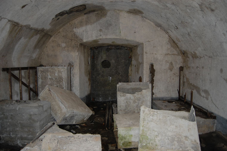 Il locale dei serbatoi della riserva dell'acqua