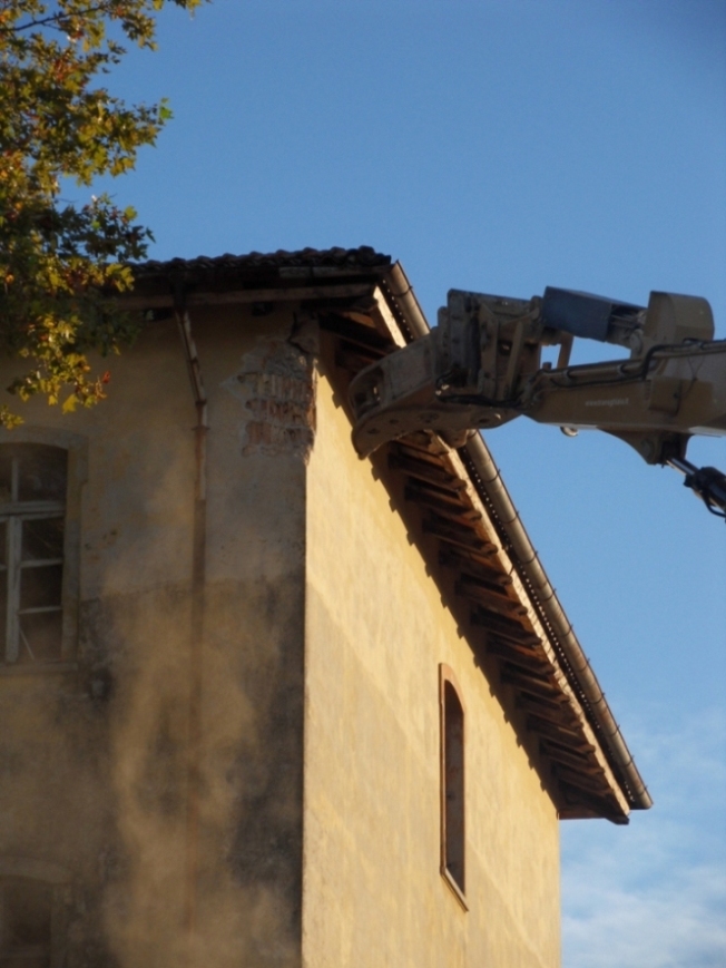 inizio demolizione.jpg