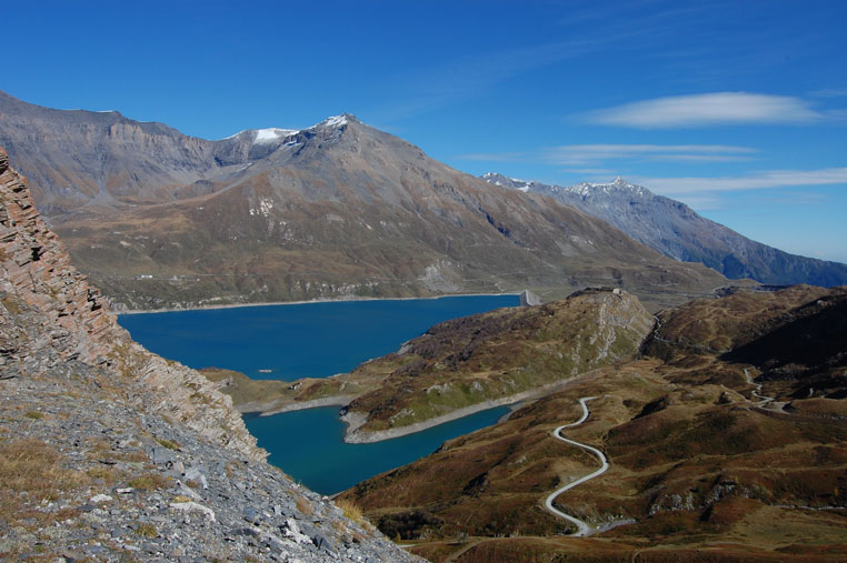 Il lago del Moncenisio e il Forte Varisello
