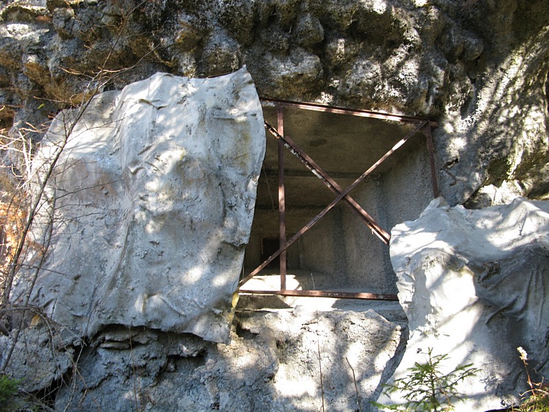 Una delle feritoie dell'opera N. 6 del Prato alla Drava