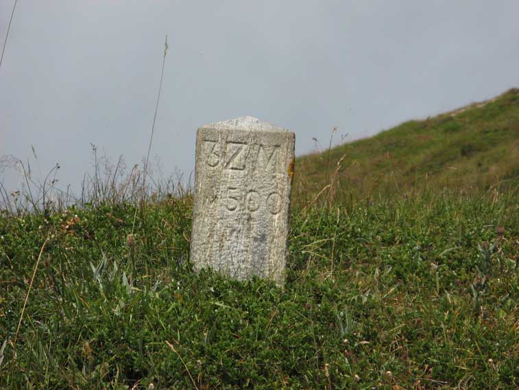 Cippo indicatore al Moncenisio