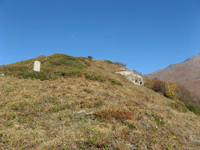Moncenisio-Il cippo in oggetto e il malloppo del Centro 16
