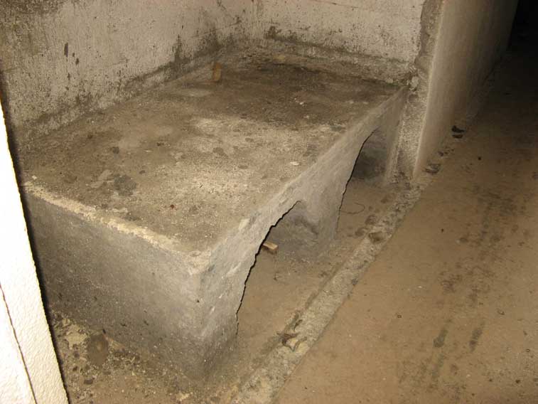 Il basamento dei serbatoi della riserva d'acqua