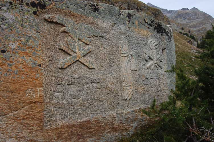 Vista ravvicinata dell'incisione