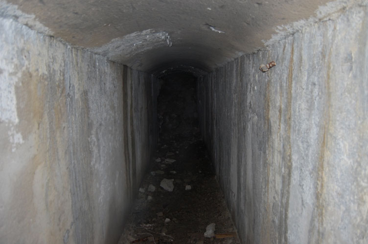 Corridoio verso la casamatta del pezzo 1